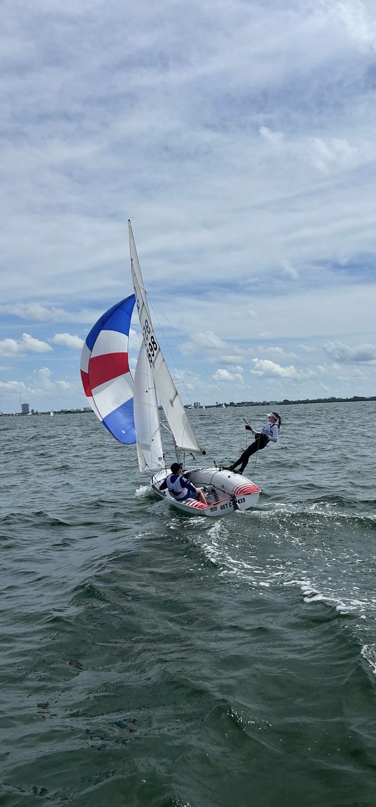 C420 sailing with spinnaker up
